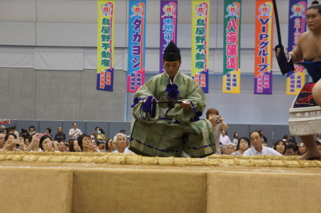 平成26年夏巡業・大相撲新潟場所 37代木村庄之助さん