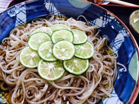 岩瀬の清水そば夏の名物すだち蕎麦