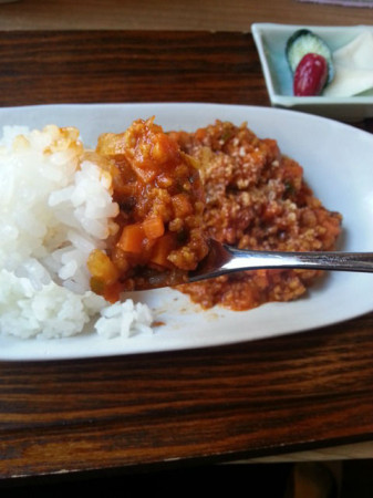 村杉温泉　茶処カフェ　和(なごみ)のドライカレー