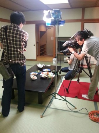 真剣に撮影中 in 今板温泉 湯本舘