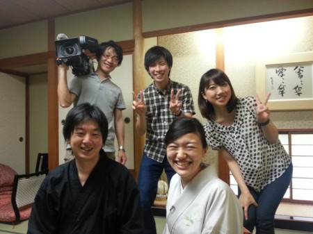 今板温泉　湯本舘にてNスタの撮影、山田かおりリポーターさん、ディレクターさん、カメラマンさんと一緒に